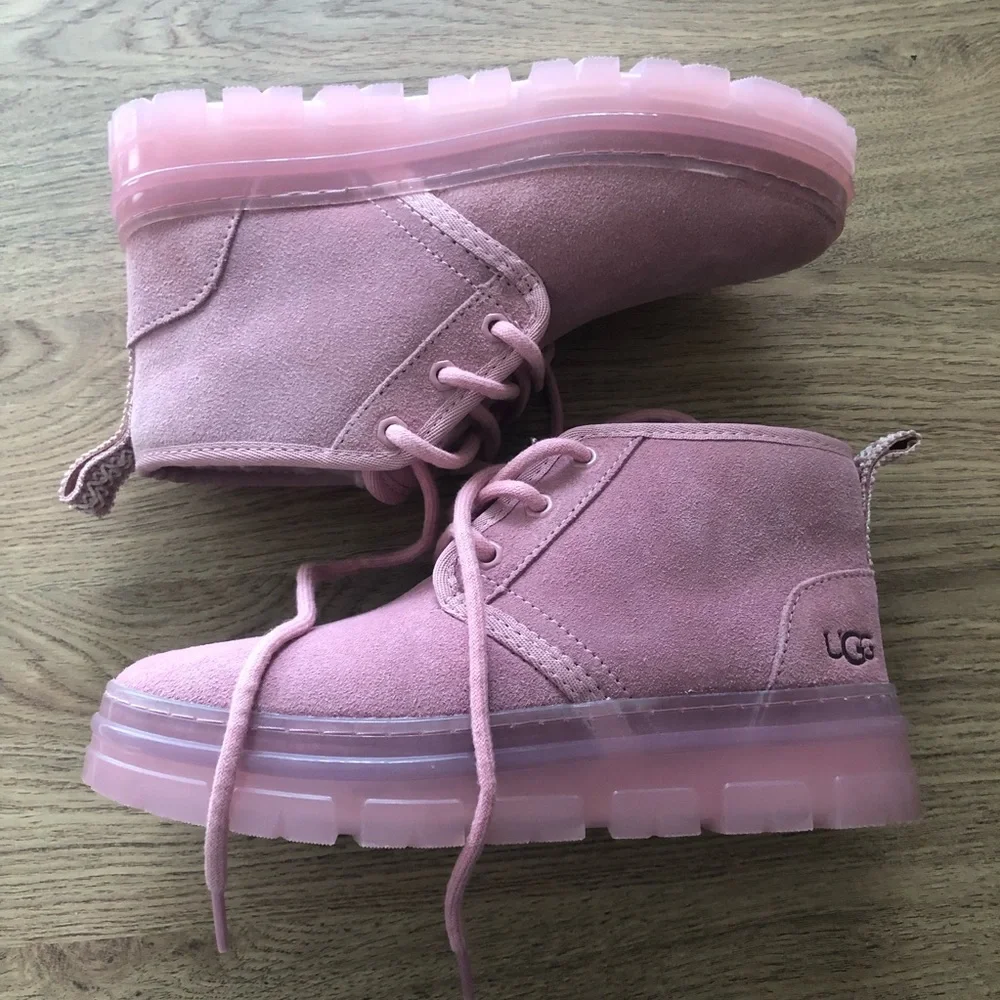 NWOB $140 Neumel Boot (Women) UGG® in Horizon Pink - size 5!
